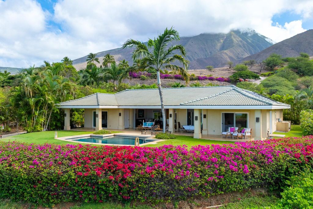 Photo of 11 Pua Niu Way #B, Lahaina, HI 96761 (MLS # 407359)