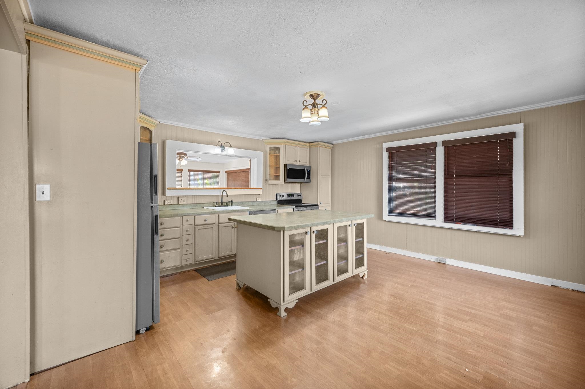 815 Kuulei St