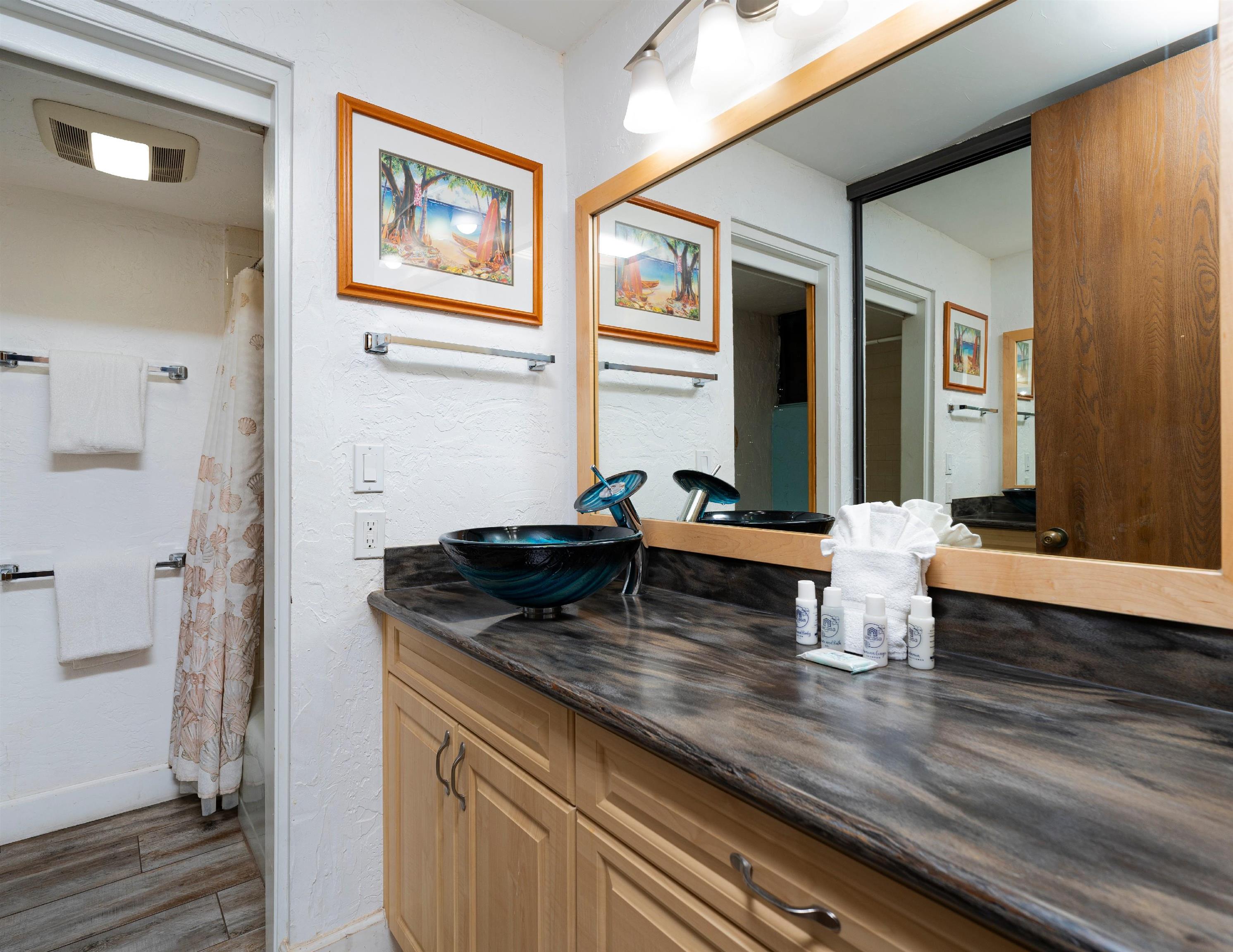 3543 Lower Honoapiilani Rd C204