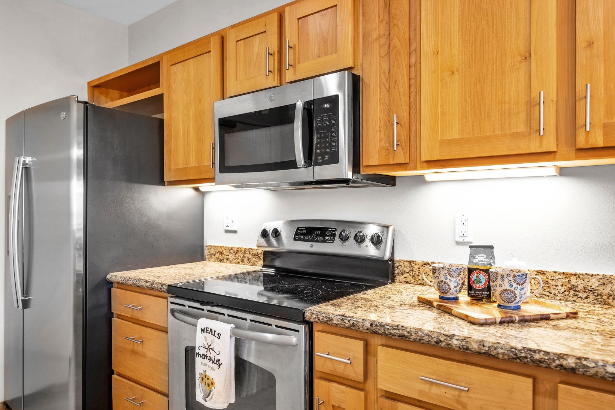 3708 Lower Honoapiilani Rd E-33