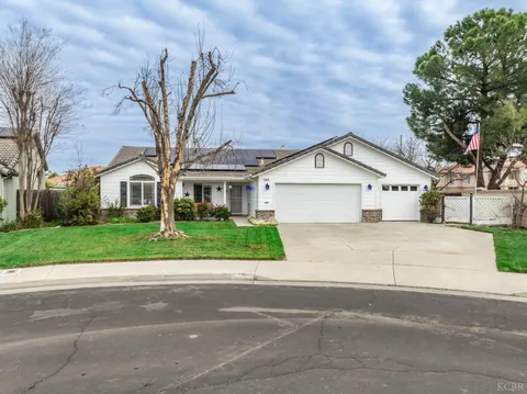 2044 Independence Place, Hanford, CA 93230 - MLS#: 231685
