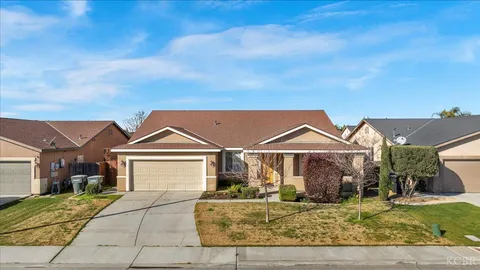1280 monterey Ave, Hanford, CA 93230 - MLS#: 231688