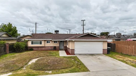 1380 Elaine Drive, Hanford, CA 93230 - MLS#: 231874