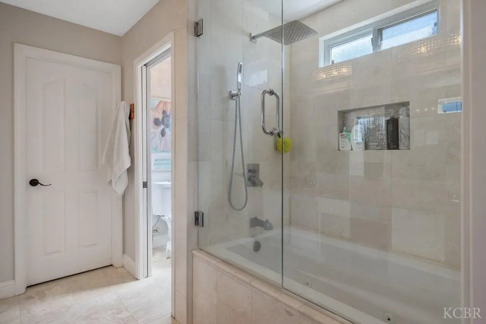 Visalia, California 93292, United States, 3 Bedrooms Bedrooms, ,2 BathroomsBathrooms,Residential,Pending,167968