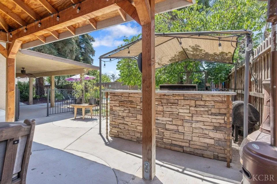 Visalia, California 93292, United States, 3 Bedrooms Bedrooms, ,2 BathroomsBathrooms,Residential,Pending,167968