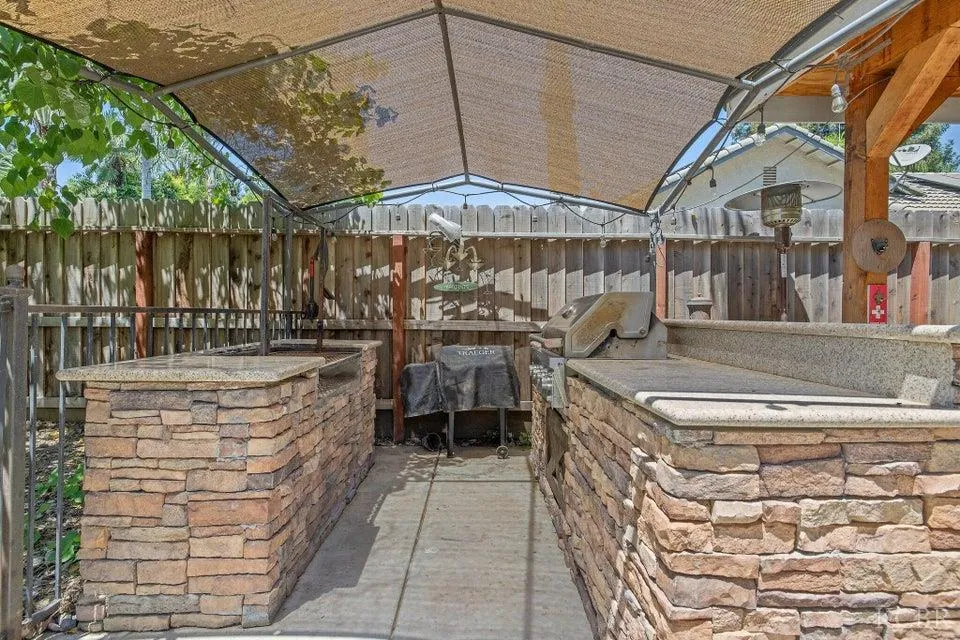 Visalia, California 93292, United States, 3 Bedrooms Bedrooms, ,2 BathroomsBathrooms,Residential,Pending,167968