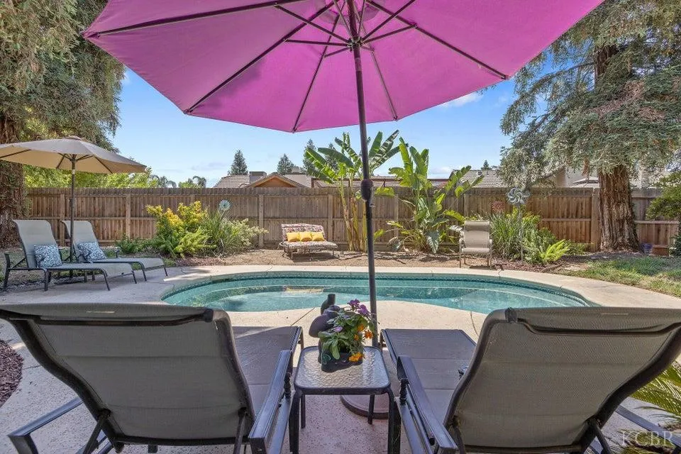 Visalia, California 93292, United States, 3 Bedrooms Bedrooms, ,2 BathroomsBathrooms,Residential,Pending,167968