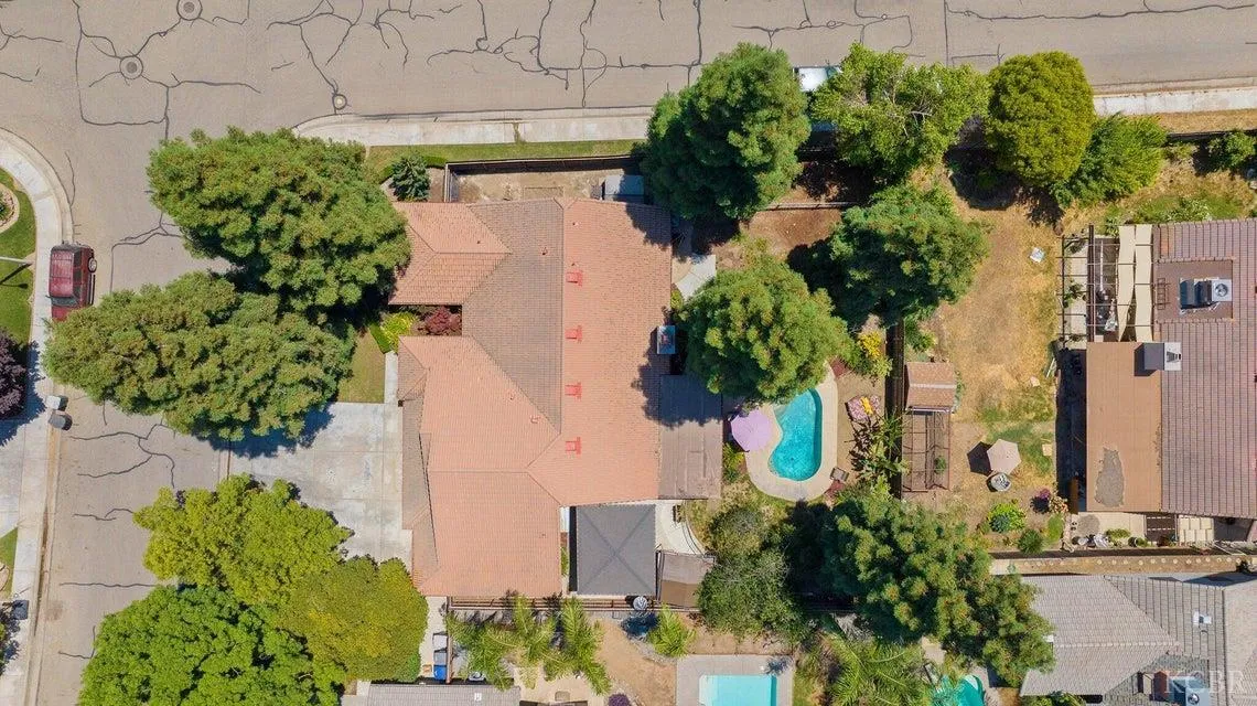 Visalia, California 93292, United States, 3 Bedrooms Bedrooms, ,2 BathroomsBathrooms,Residential,Pending,167968