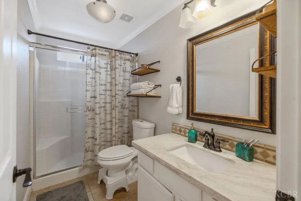 Visalia, California 93292, United States, 3 Bedrooms Bedrooms, ,2 BathroomsBathrooms,Residential,Pending,167968