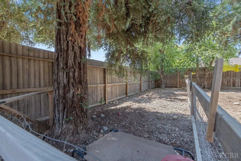 Visalia, California 93292, United States, 3 Bedrooms Bedrooms, ,2 BathroomsBathrooms,Residential,Pending,167968