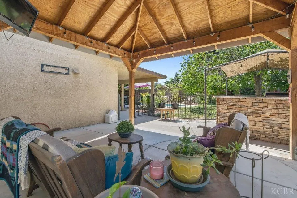 Visalia, California 93292, United States, 3 Bedrooms Bedrooms, ,2 BathroomsBathrooms,Residential,Pending,167968