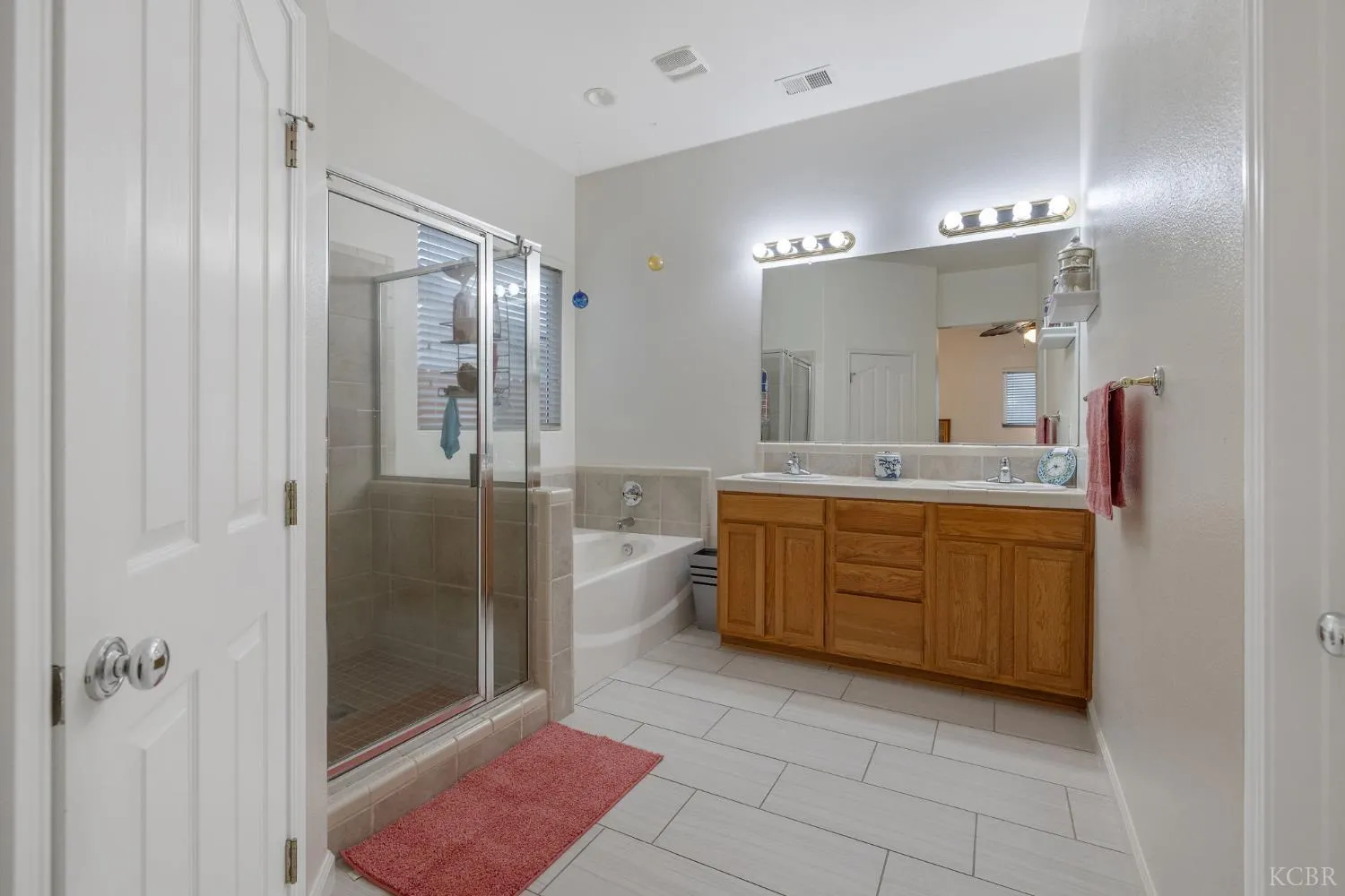 Hanford, California 93230, United States, 4 Bedrooms Bedrooms, ,2 BathroomsBathrooms,Residential,Active,249518