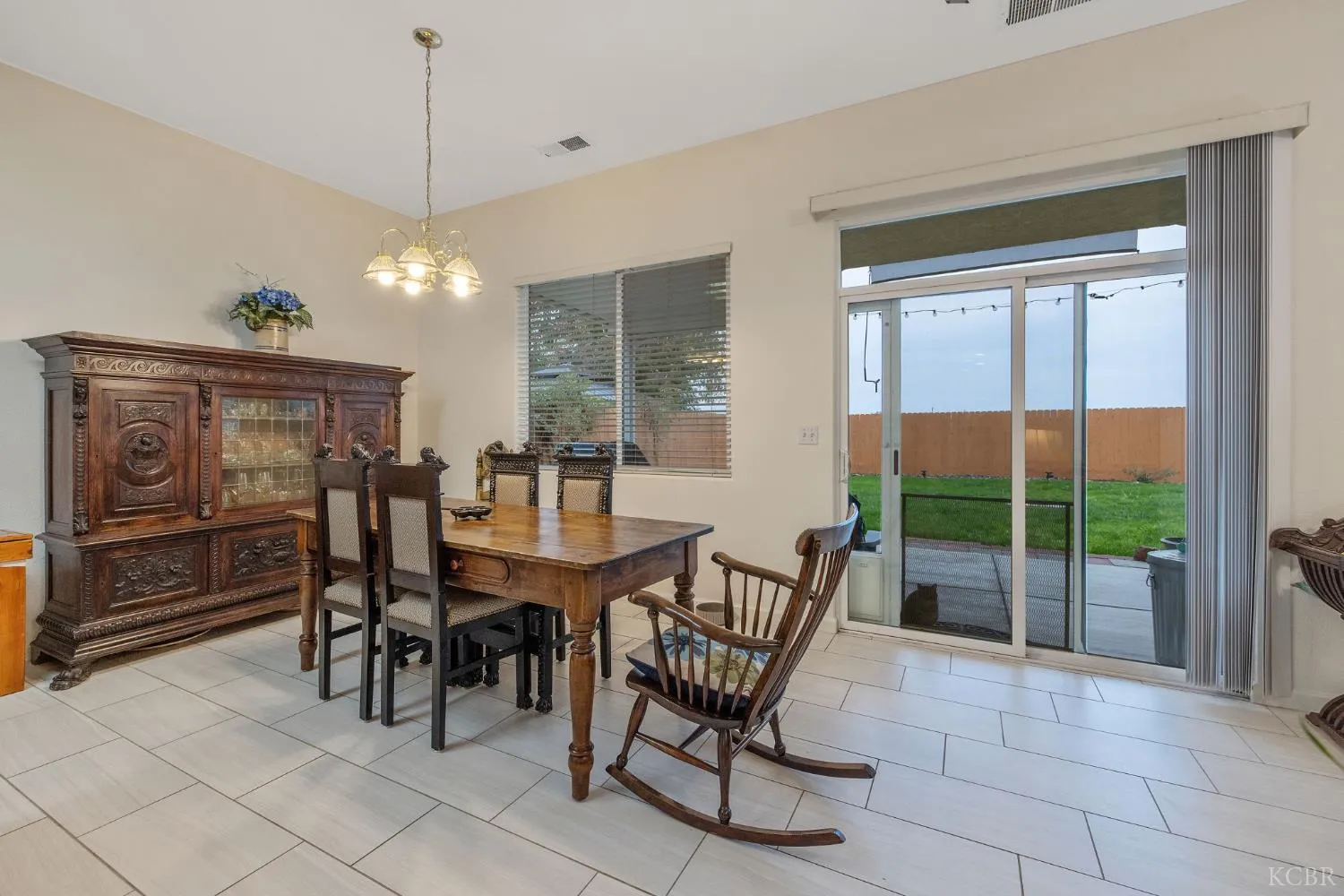 Hanford, California 93230, United States, 4 Bedrooms Bedrooms, ,2 BathroomsBathrooms,Residential,Active,249518