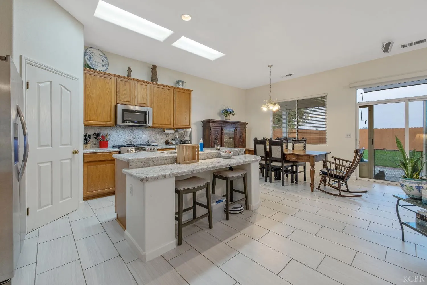 Hanford, California 93230, United States, 4 Bedrooms Bedrooms, ,2 BathroomsBathrooms,Residential,Active,249518