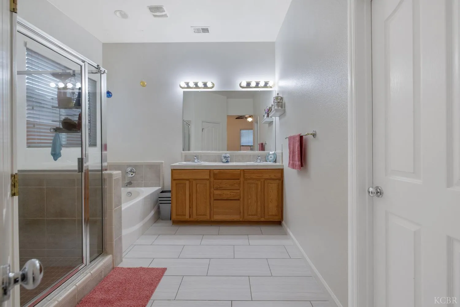 Hanford, California 93230, United States, 4 Bedrooms Bedrooms, ,2 BathroomsBathrooms,Residential,Active,249518