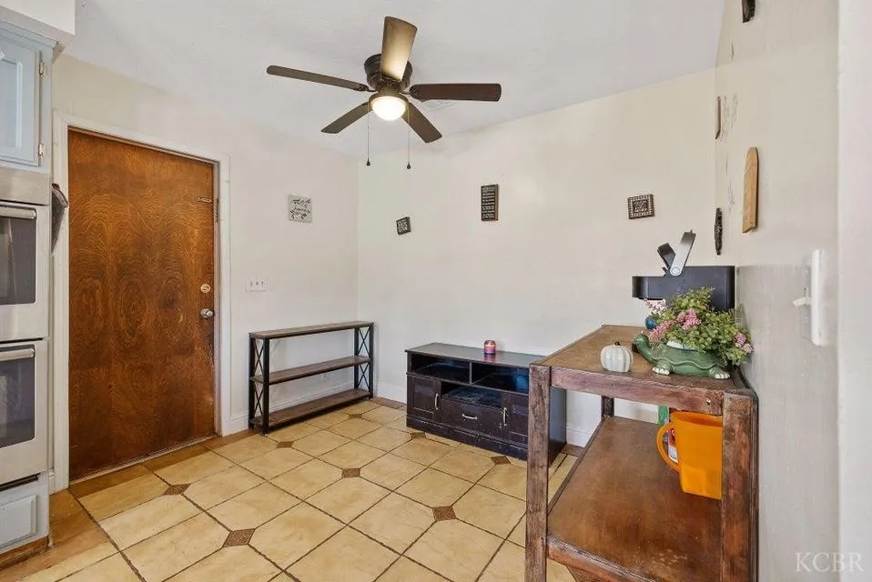 Visalia, California 93277, United States, 3 Bedrooms Bedrooms, ,2 BathroomsBathrooms,Residential,Active,247915