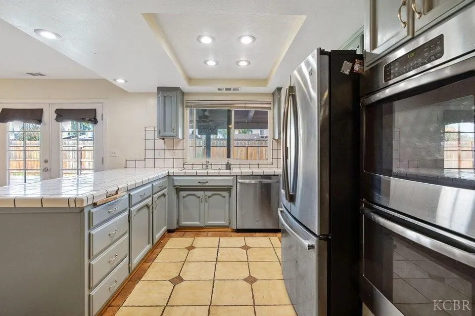 Visalia, California 93277, United States, 3 Bedrooms Bedrooms, ,2 BathroomsBathrooms,Residential,Active,247915