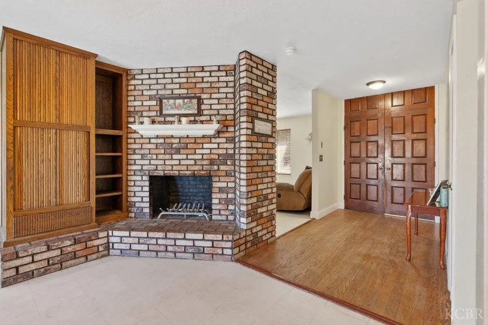 Visalia, California 93277, United States, 3 Bedrooms Bedrooms, ,2 BathroomsBathrooms,Residential,Active,247915