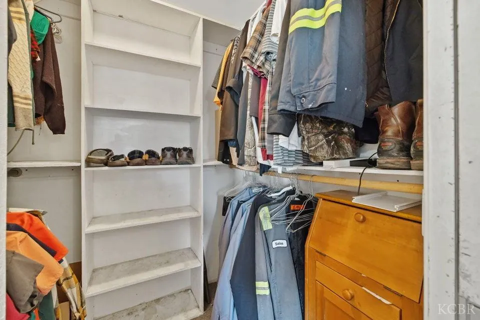 Visalia, California 93277, United States, 3 Bedrooms Bedrooms, ,2 BathroomsBathrooms,Residential,Active,247915