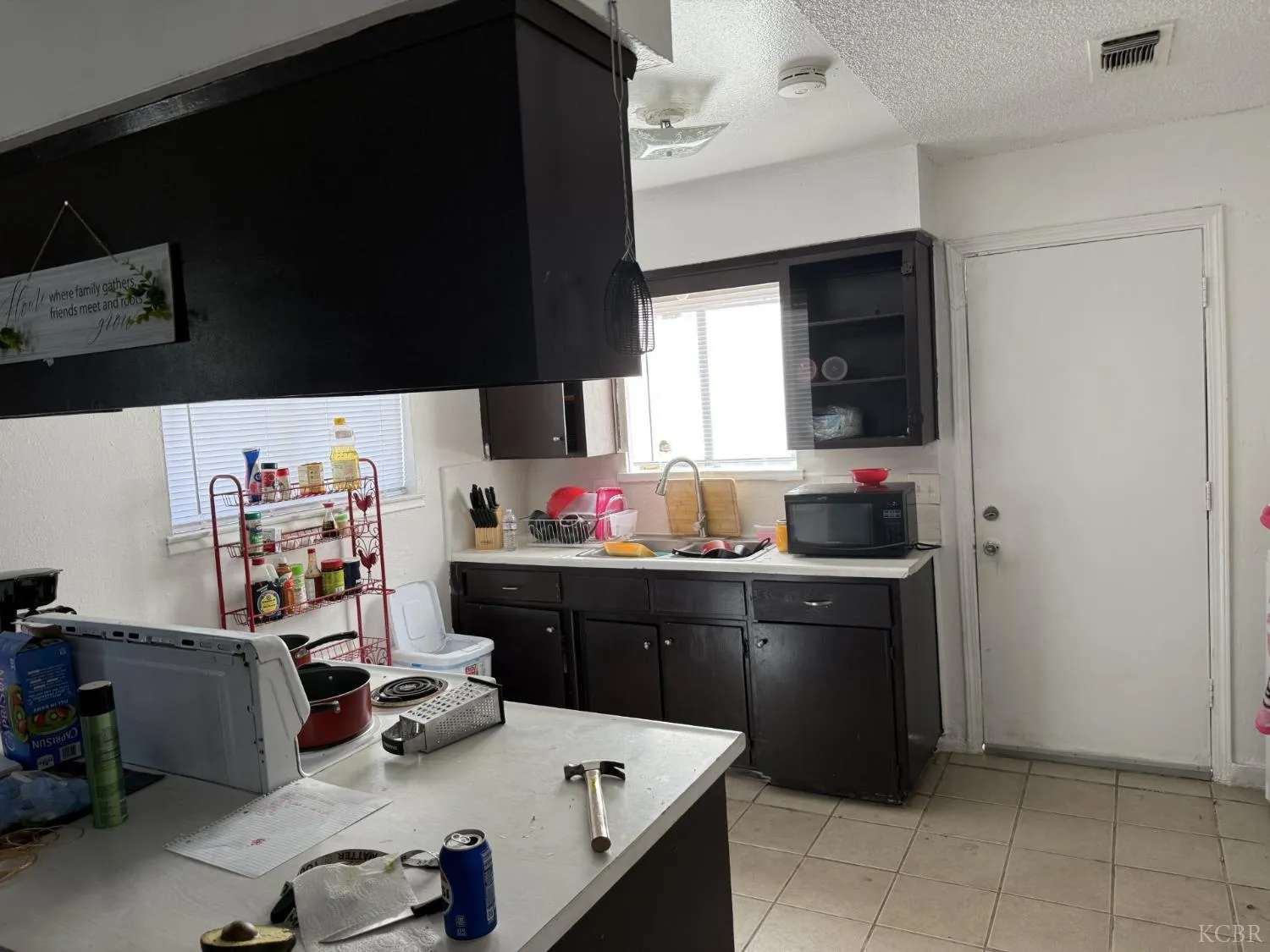 Visalia, California 93291, United States, 6 Bedrooms Bedrooms, ,3 BathroomsBathrooms,Residential,Active,153600