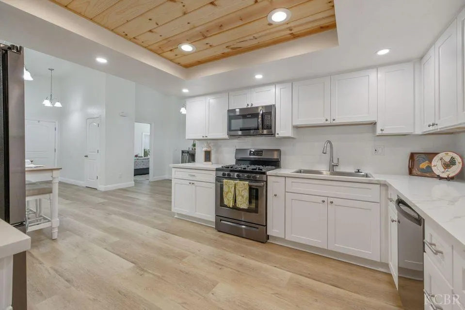 Visalia, California 93292, United States, 3 Bedrooms Bedrooms, ,2 BathroomsBathrooms,Residential,Active,192449