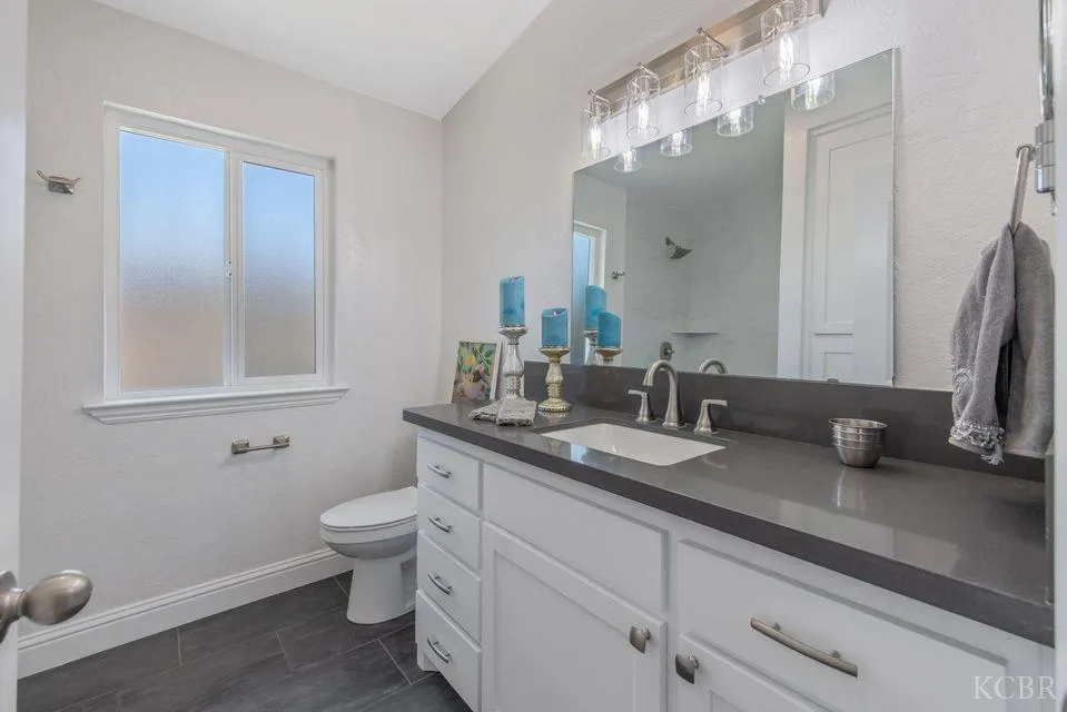 Visalia, California 93292, United States, 3 Bedrooms Bedrooms, ,2 BathroomsBathrooms,Residential,Active,192449