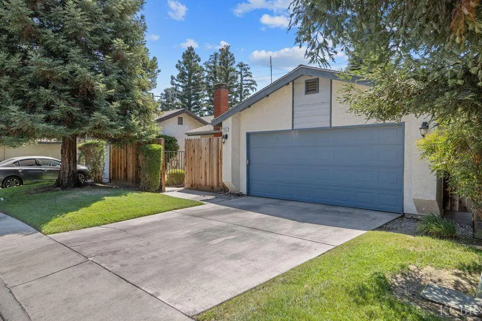 Visalia, California 93292, United States, 3 Bedrooms Bedrooms, ,2 BathroomsBathrooms,Residential,Active,192449