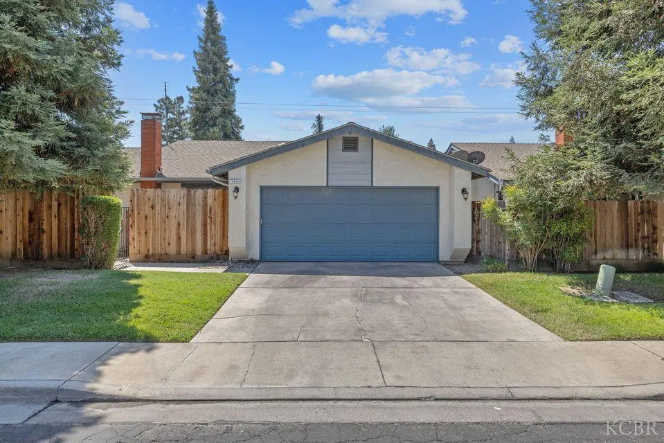 Visalia, California 93292, United States, 3 Bedrooms Bedrooms, ,2 BathroomsBathrooms,Residential,Active,192449