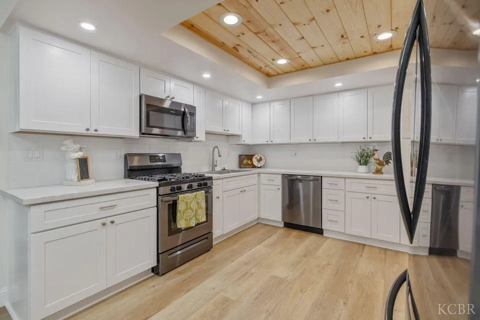 Visalia, California 93292, United States, 3 Bedrooms Bedrooms, ,2 BathroomsBathrooms,Residential,Active,192449