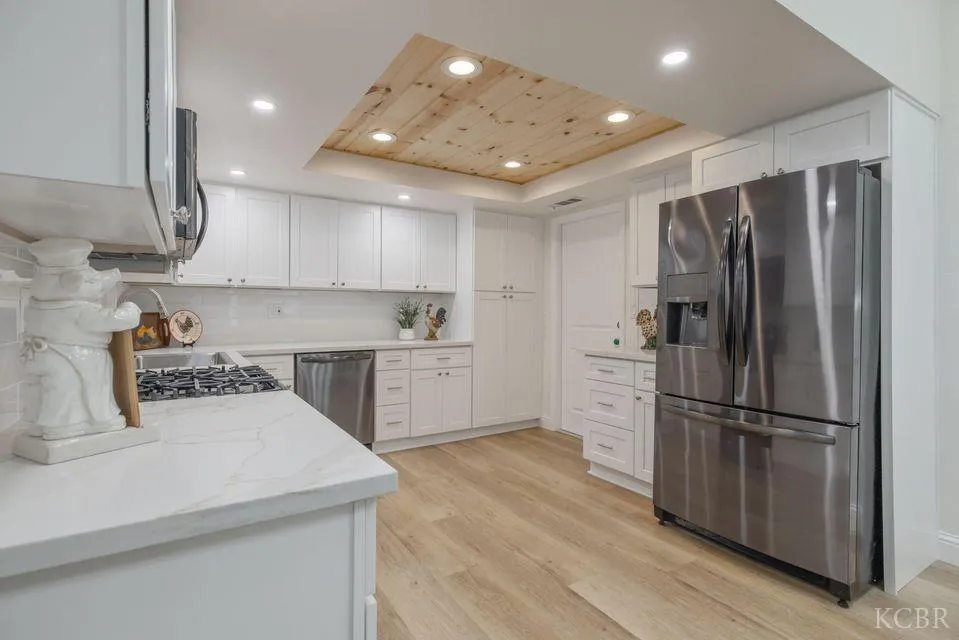 Visalia, California 93292, United States, 3 Bedrooms Bedrooms, ,2 BathroomsBathrooms,Residential,Active,192449