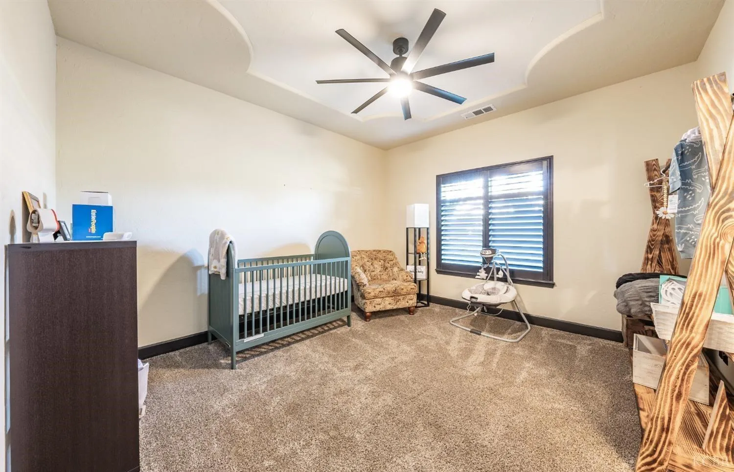 Hanford, California 93230, United States, 5 Bedrooms Bedrooms, ,5 BathroomsBathrooms,Residential,Active,144191