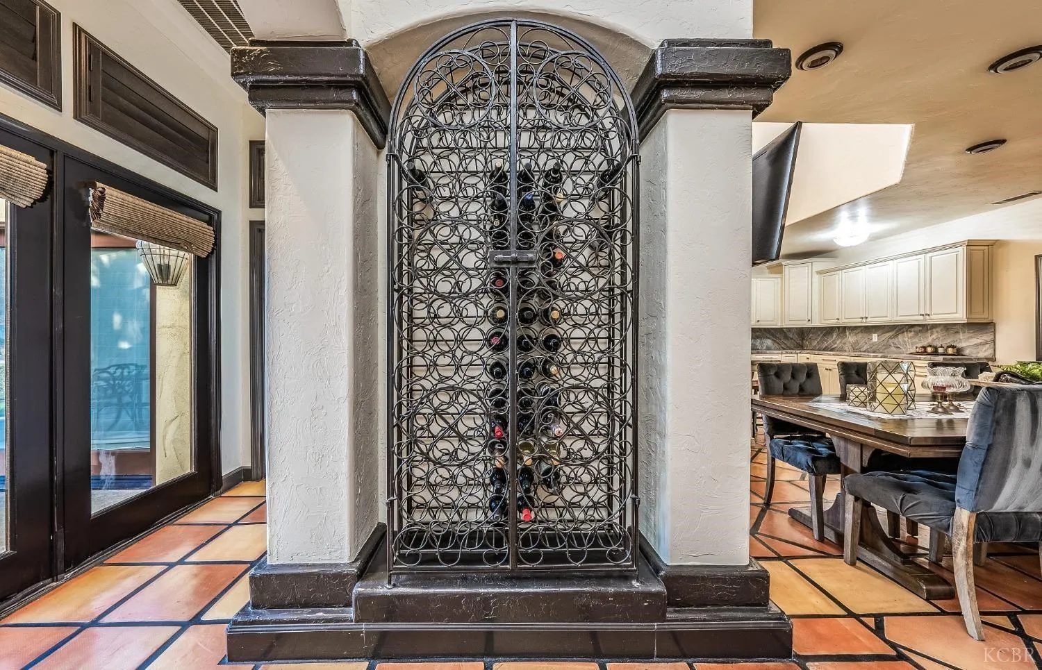 Hanford, California 93230, United States, 5 Bedrooms Bedrooms, ,5 BathroomsBathrooms,Residential,Active,144191