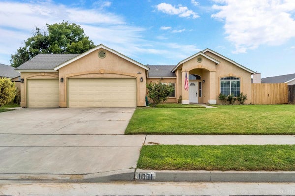 1001 EVERGREEN AVE, LEMOORE, CA 93245 - Image bbaa2f56cbdeb3bfeeb3c886132ca64c/3400103234
