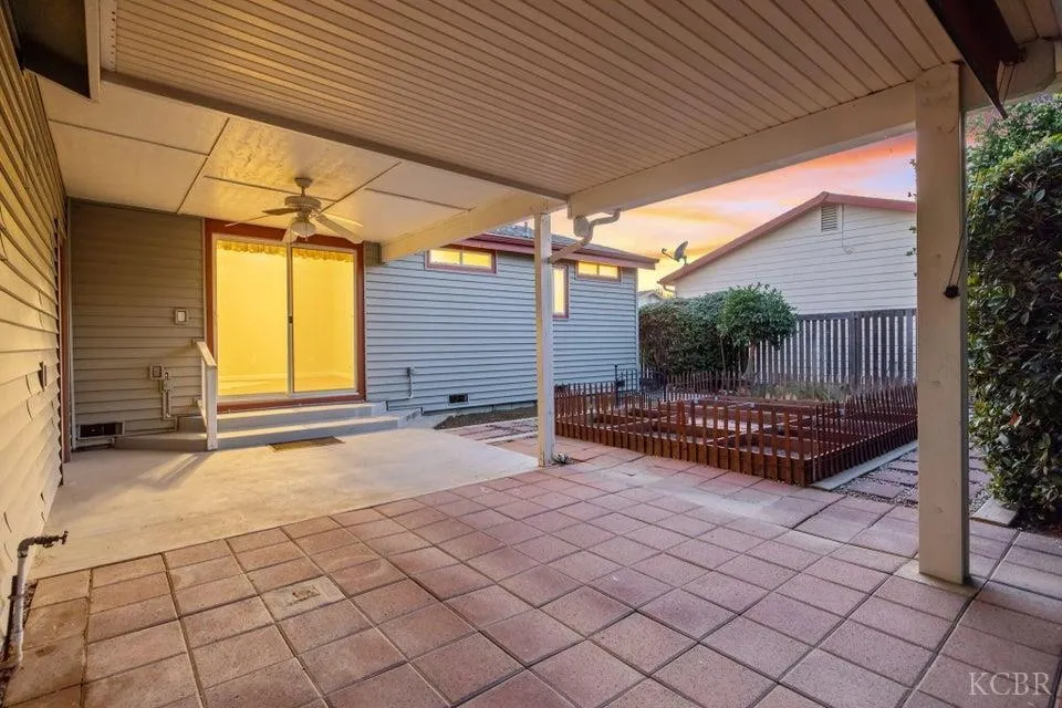 Visalia, California 93277, United States, 3 Bedrooms Bedrooms, ,2 BathroomsBathrooms,Residential,Active,241438