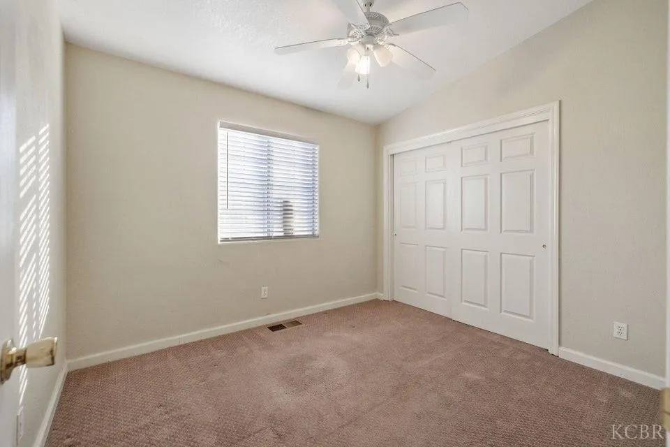 Visalia, California 93277, United States, 3 Bedrooms Bedrooms, ,2 BathroomsBathrooms,Residential,Active,241438