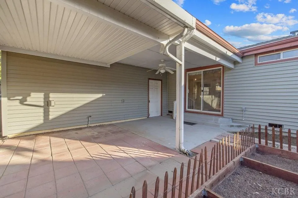 Visalia, California 93277, United States, 3 Bedrooms Bedrooms, ,2 BathroomsBathrooms,Residential,Active,241438