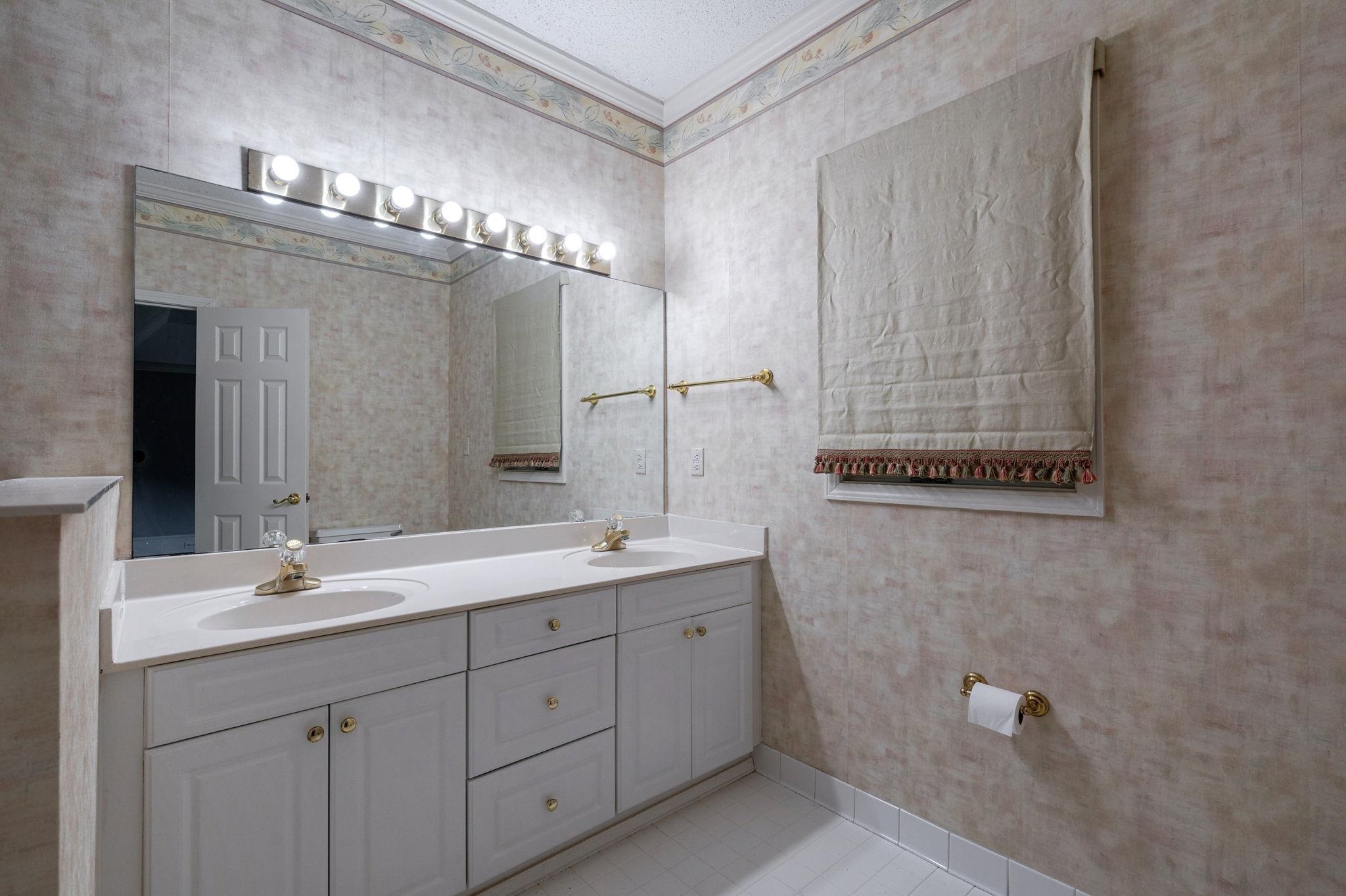 Greensboro, Georgia 30642, United States, 2 Bedrooms Bedrooms, ,3 BathroomsBathrooms,Residential,Active,147609