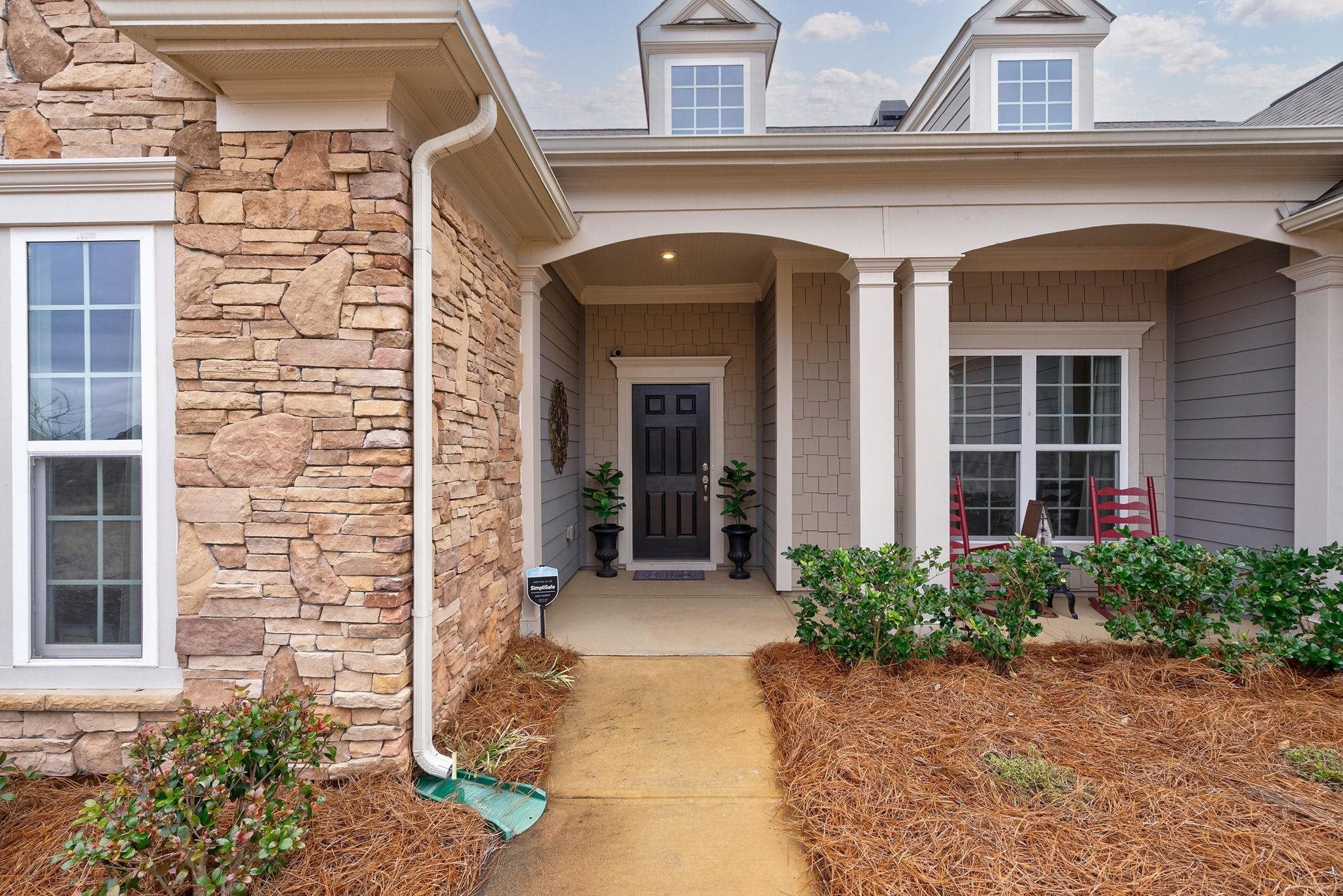 1041 PEBBLE CREEK RD