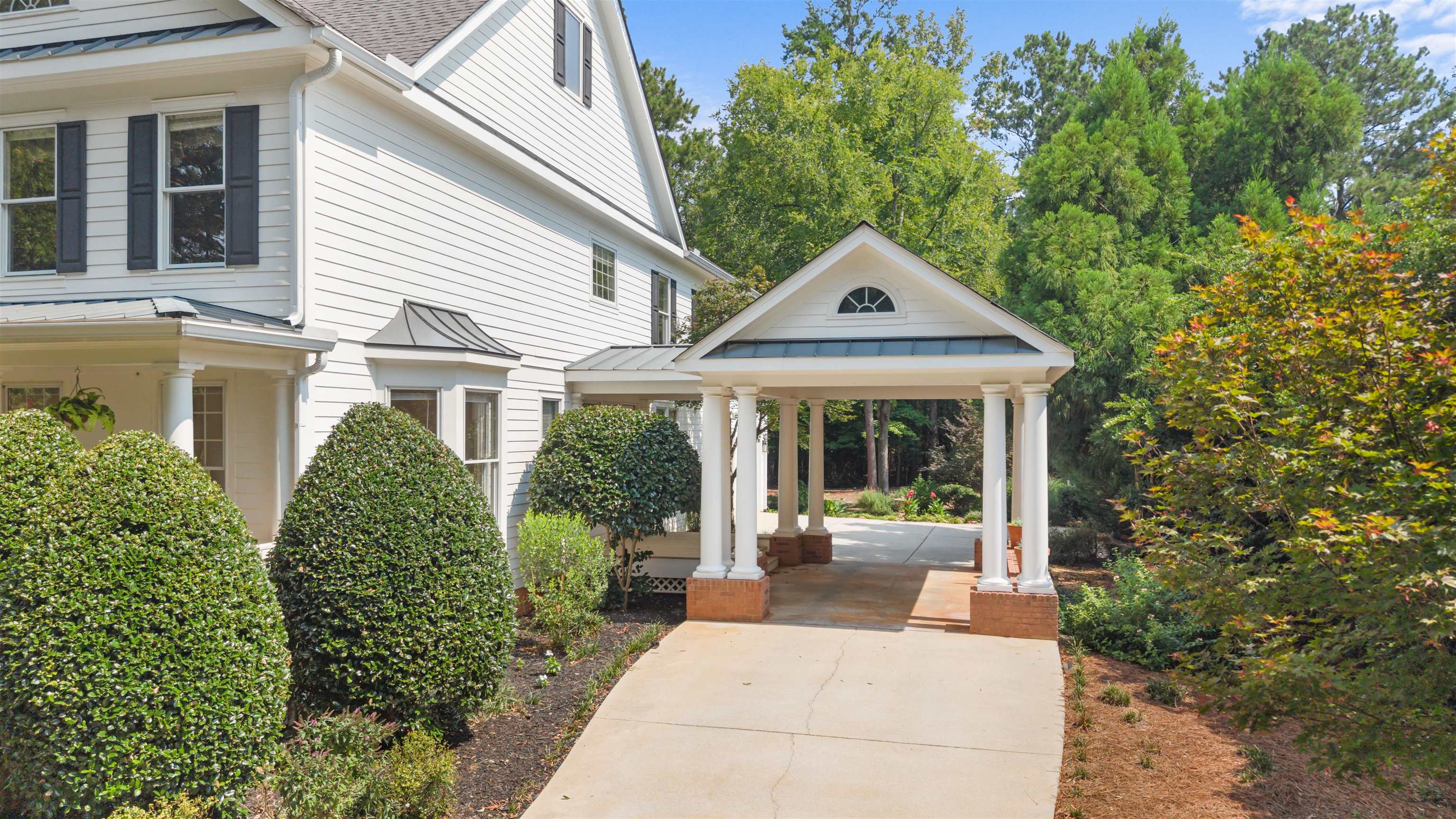 148 PARKSIDE LANE