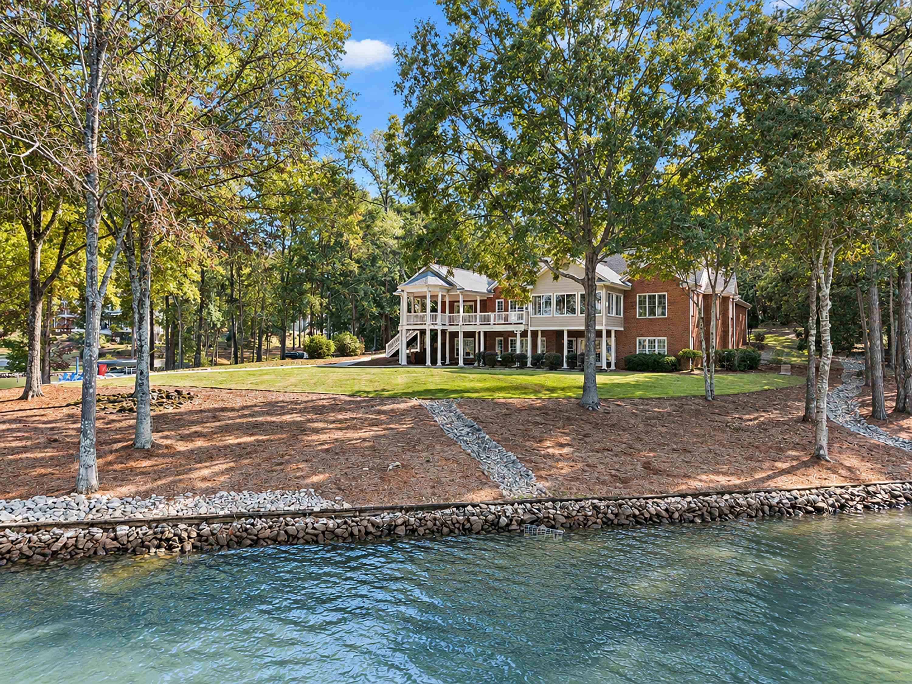 1041 SUMMERWIND DRIVE