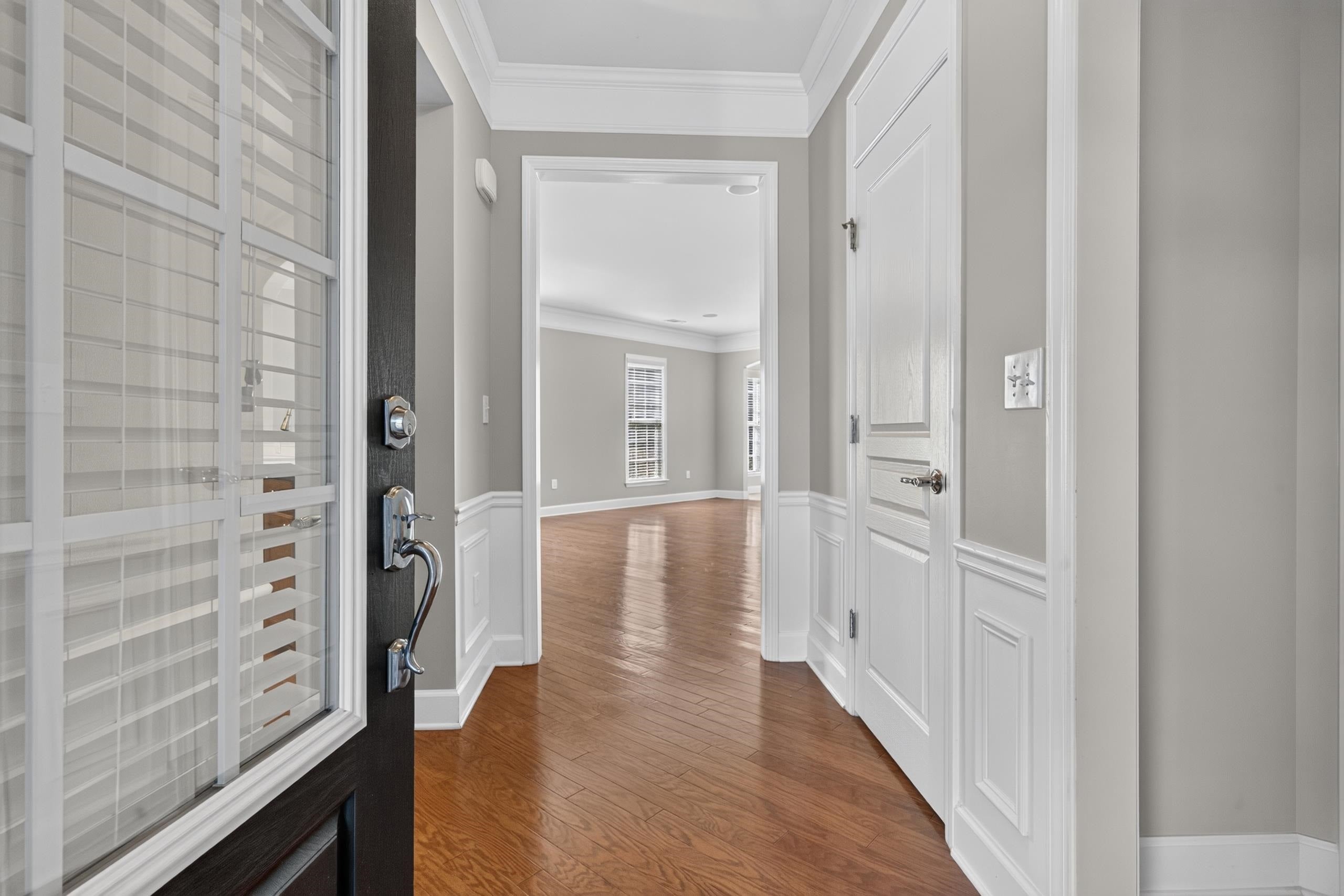 1011 CREEKWOOD PLACE