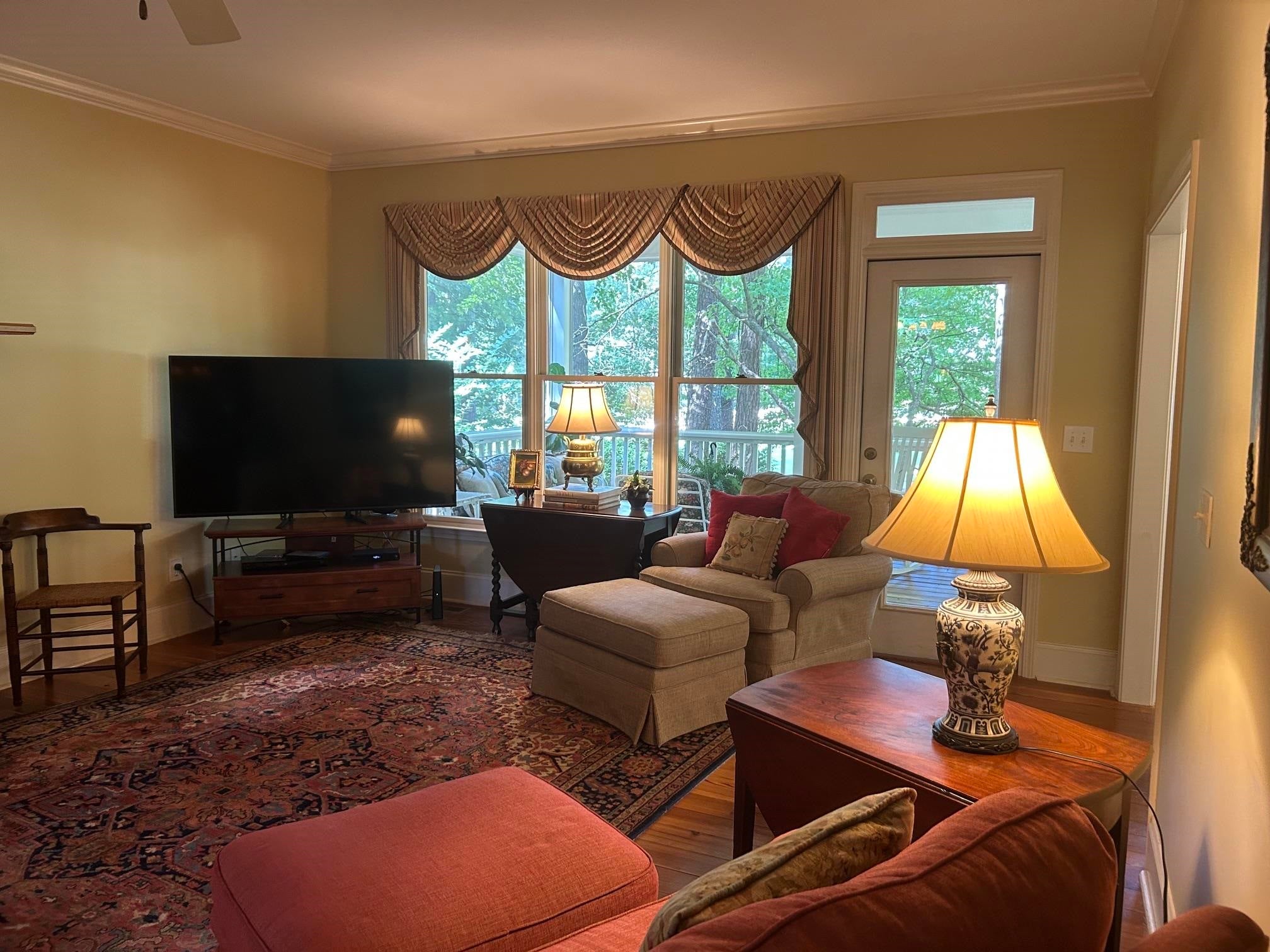 1011 SPYGLASS HILL