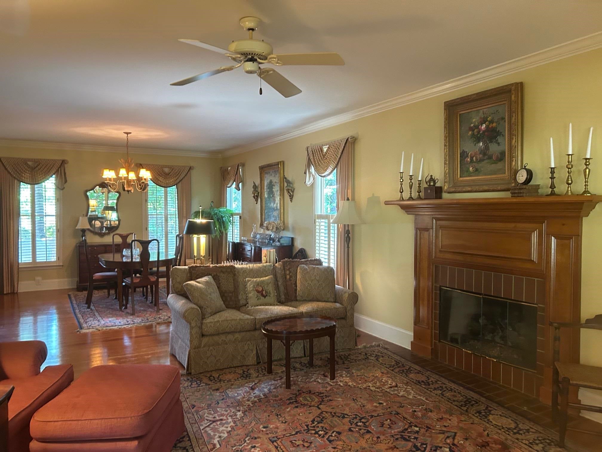 1011 SPYGLASS HILL
