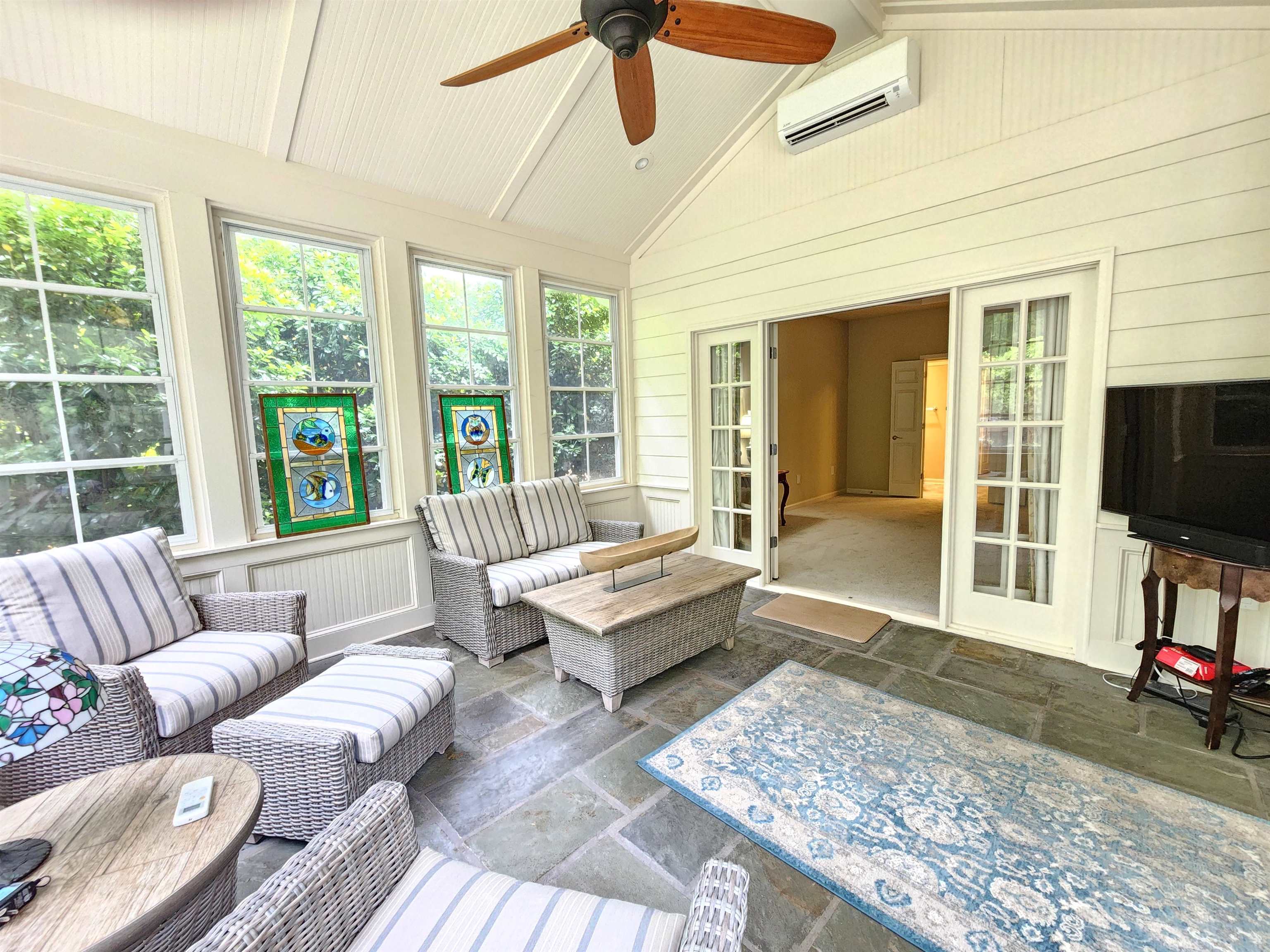 1081 LAKEFRONT COURT