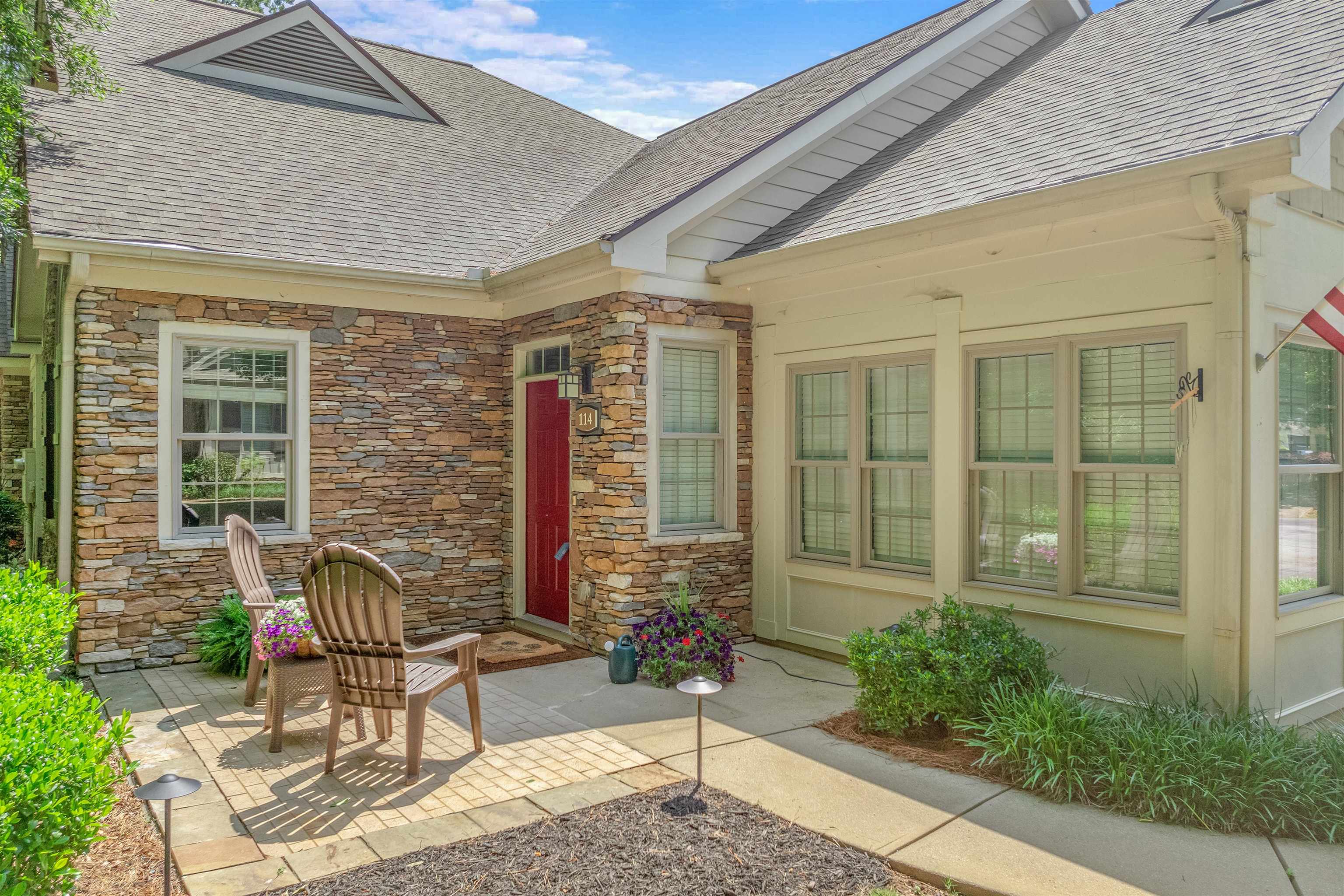 114 EDGEWOOD COURT