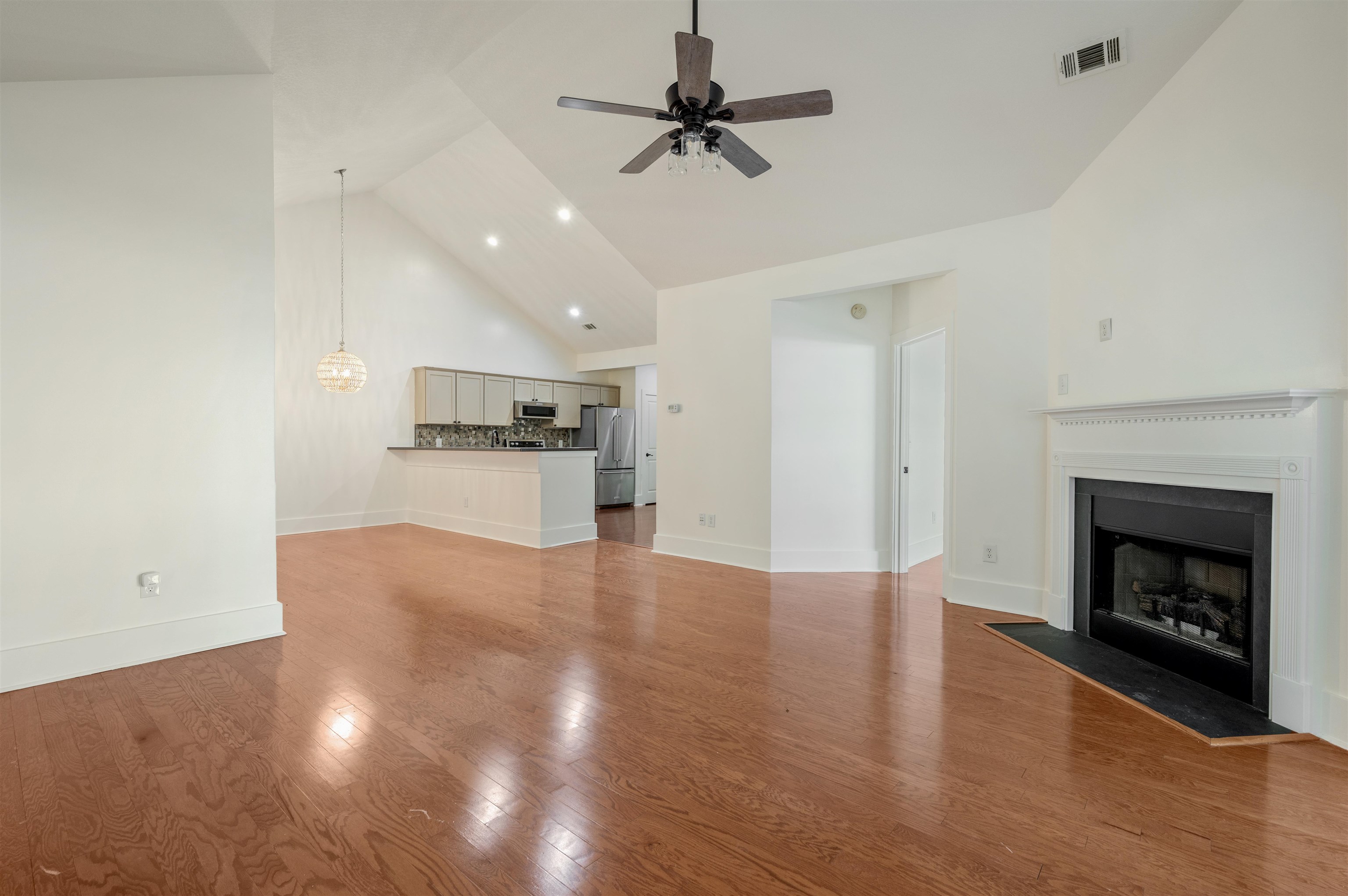 114 EDGEWOOD COURT