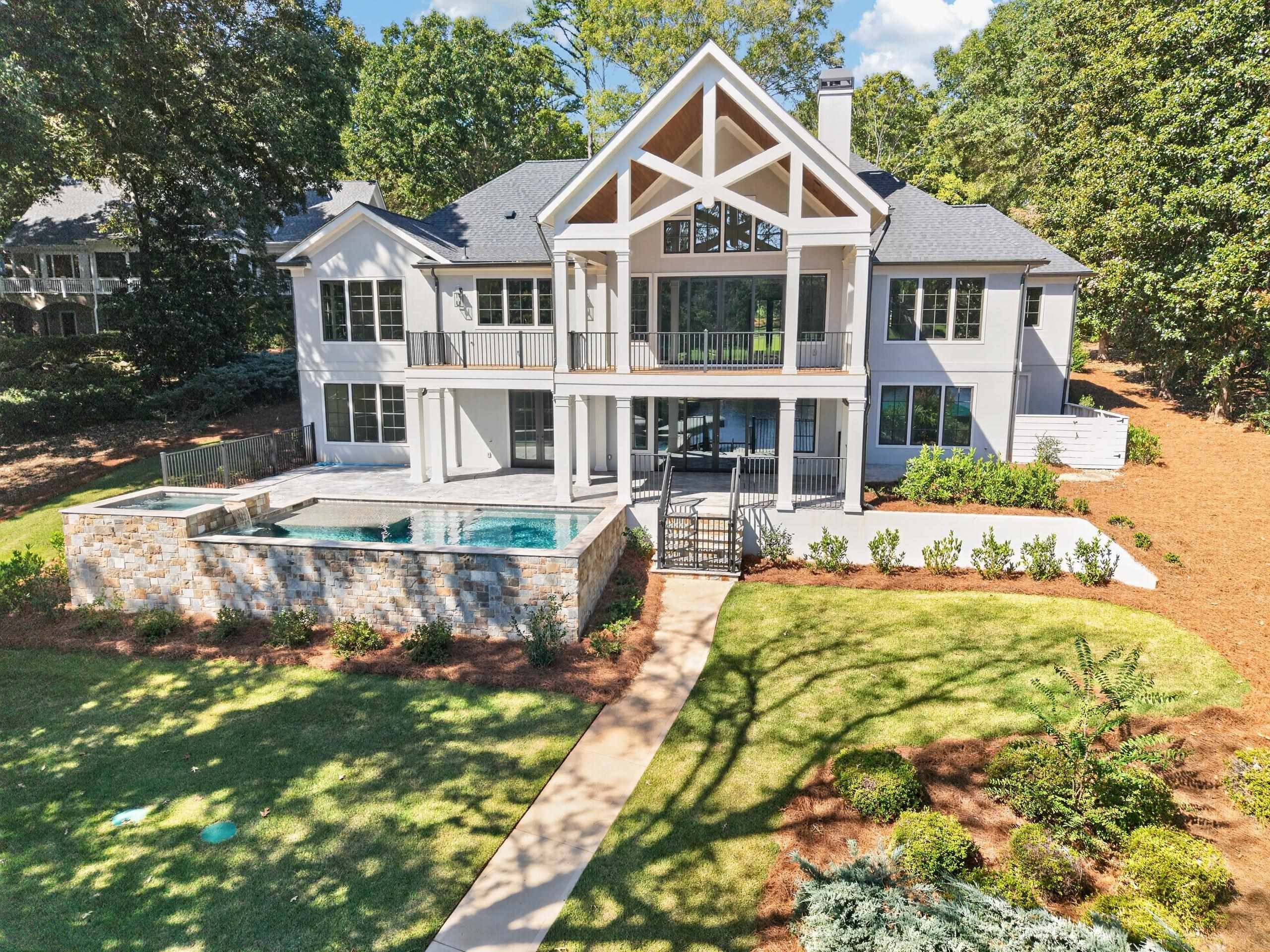 136 BARRINGTON HALL DRIVE