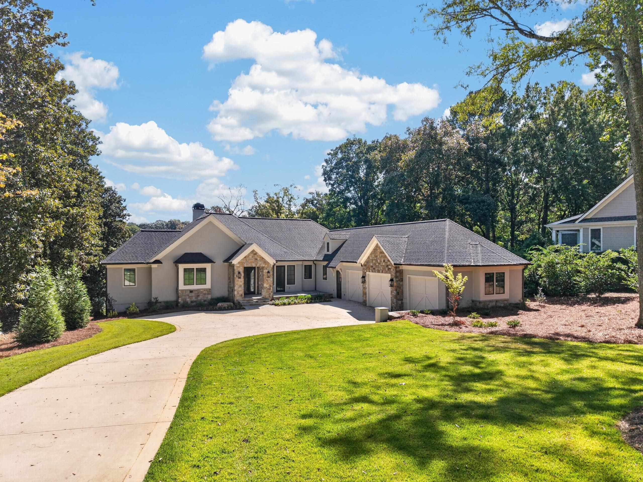 136 BARRINGTON HALL DRIVE