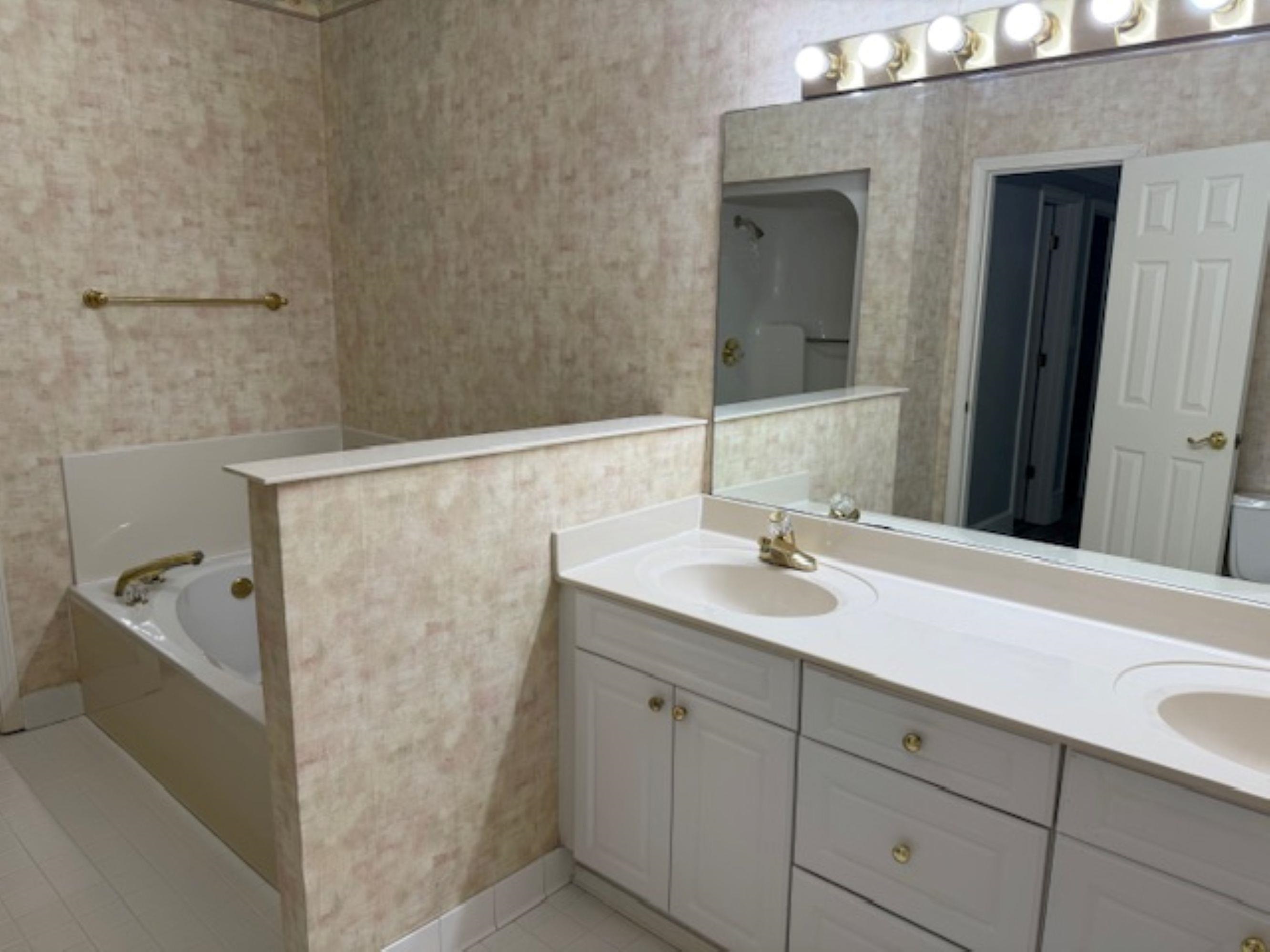 Greensboro, Georgia 30642, United States, 2 Bedrooms Bedrooms, ,3 BathroomsBathrooms,Residential,Pending,113155