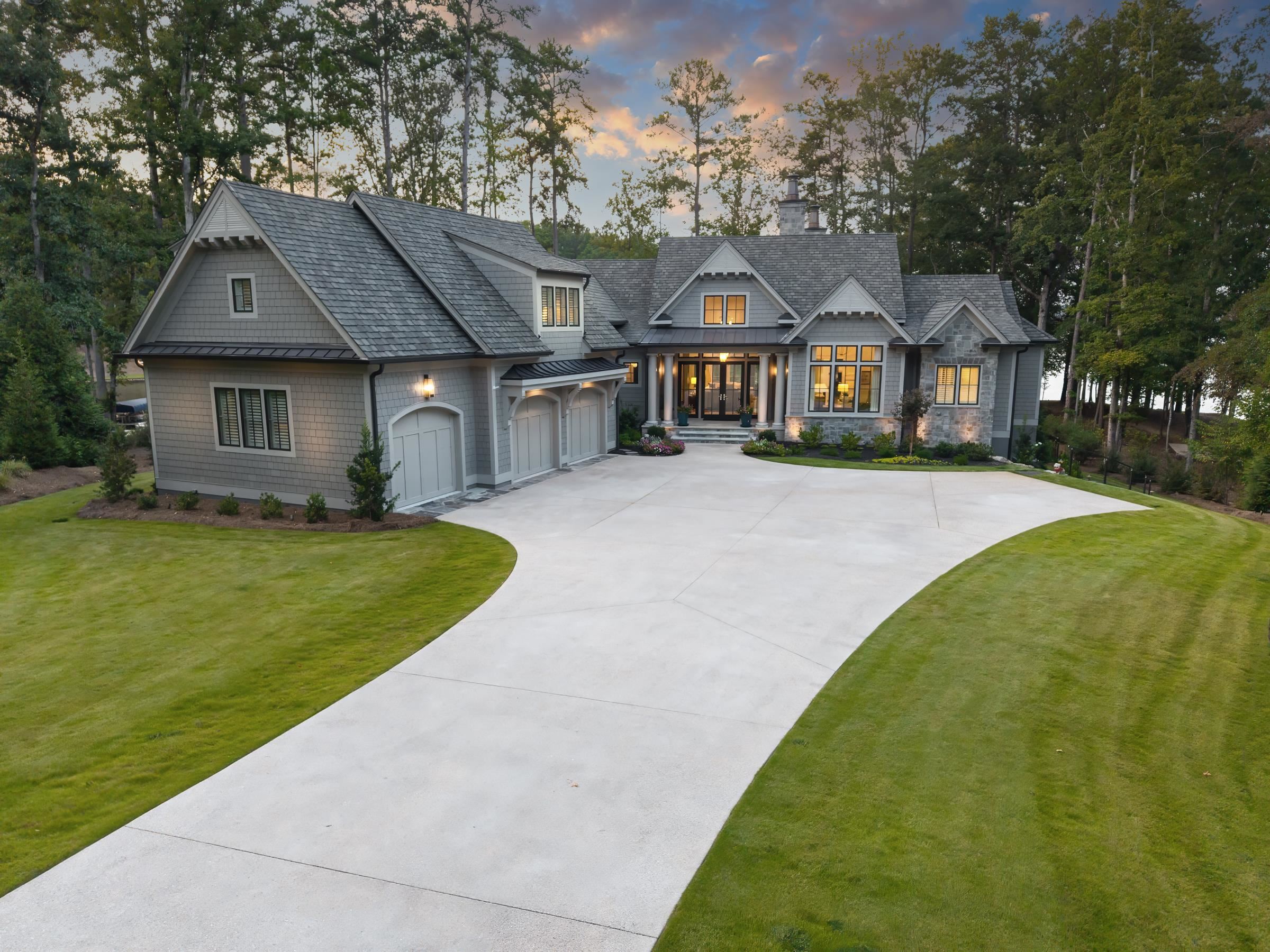 1020 GROVE CT